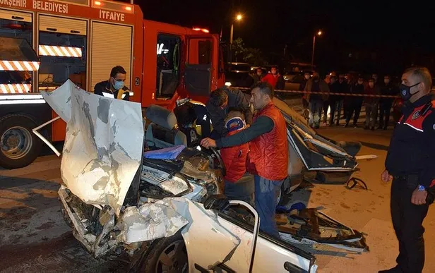 SON DAKİKA: Antalya'da katliam gibi kaza: 3 kişi hayatını kaybetti-5