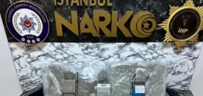zehir-tacirlerine-narkocelik-darbesi-icisleri-bakani-ali-yerlikaya-duyurdu-cok-sayida-uyusturucu-madde-ele-gec-1717220785715.jpeg Zehir tacirlerine 'Narkoçelik' darbesi! İçişleri Bakanı Ali Yerlikaya duyurdu: Çok sayıda uyuşturucu madde ele geçirildi-2
