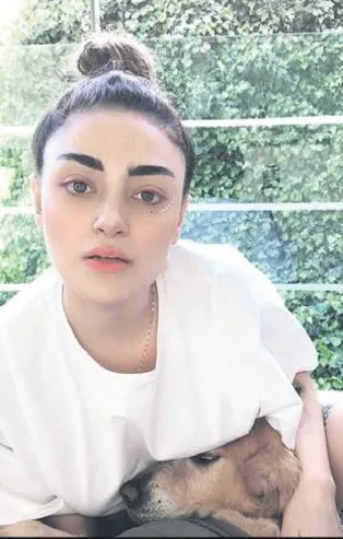 Dilan Çıtak Tatlıses'ten karantina pozu