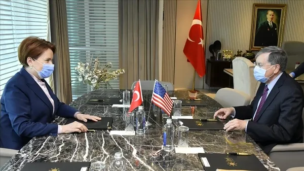 iyi-parti-genel-baskani-meral-aksener-abd-buyukelcisi-satterfield-kapali-kapilar-ardinda-gorusme-gerceklestirdi-1638794667741.jpg İYİ Parti Genel Başkanı Meral Akşener, ABD Büyükelçisi Satterfield ile kapalı kapılar ardında görüşme gerçekleştirdi-2