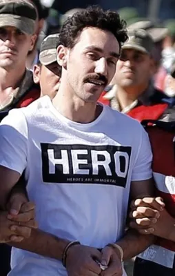 Hain FETO 'Hero' için neler yazmıştı