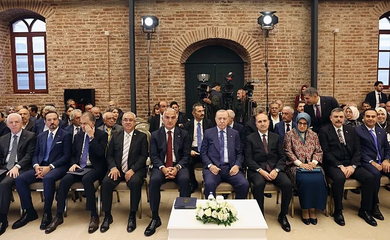 Başkan Erdoğan'dan kimliksizleştirme siyasetine tepki! Bu zihniyete fırsat vermeyeceğiz-6