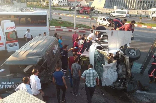 Malatya'da 2 minibüs çarpıştı