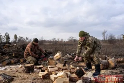 Ukrayna ile Rusya yanlısı ayrılıkçılar arasında çatışmalar yaşanan Donbas’ın Stanitsia Luganska cephe hattından sıcak görüntüler