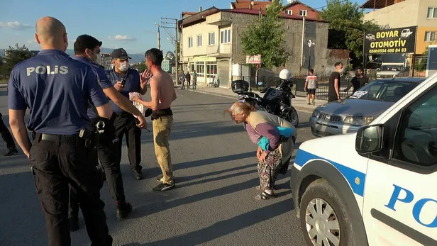 Denizli'de iki aile birbirlerine girdi! Levye, taş ve sopa ile...-1