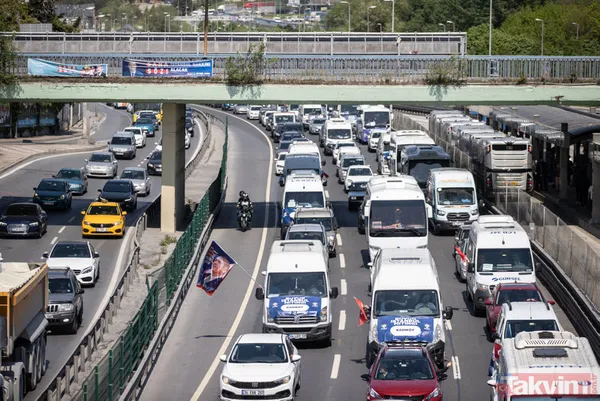 Gün vatan günü! İstanbul'da kutlu zaferin ayak sesleri: Milli irade direnişin sembolü Atatürk Havalimanı'nda Başkan Erdoğan'ı kucakladı - 3