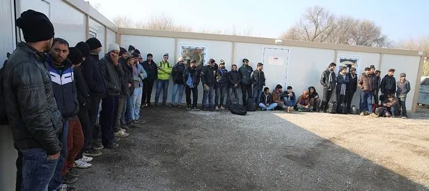 Yunanistan kaçak göçmenleri Türk sınırına bıraktı