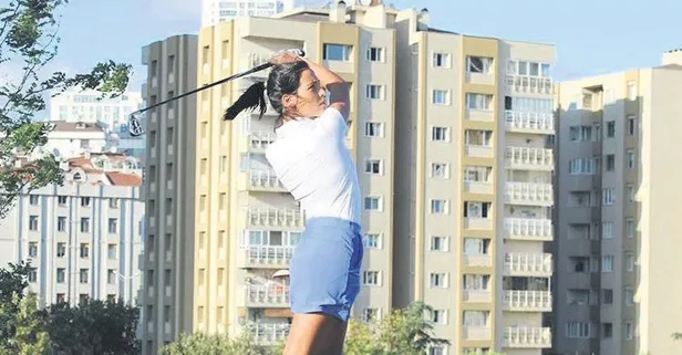 Zehra Çilingiroğlu golf yaptı