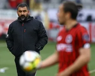 Sert sözlerle istifa ettiğini açıkladı!