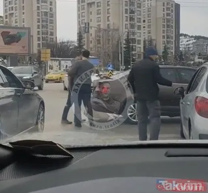 Ankara Çankaya’da kendisini uyaran sürücüye saldıran çekiçli trafik magandası tutuklandı!