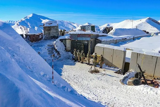 2 bin 100 rakımlı Tepeşin Tepe'de vatan nöbeti: Mehmetçik Irak sınırında teröristlere geçit vermiyor-7