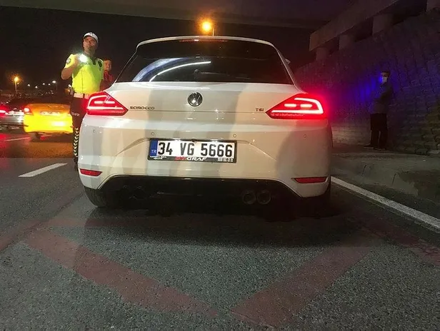 İstanbul'da trafik ekiplerince abartı egzoz denetimi yapıldı! Toplam 7 bin 292 TL ceza yazıldı-3