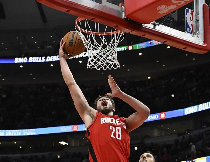 Alperen Şengün’den tarihe geçen performans