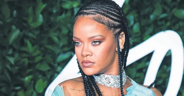 Rihanna markette bakın nasıl görüntülendi! O hali ’Görgüsüzlük kraliçesi!’ yorumlarına yol açtı