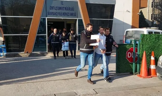 karmasik-iliski-evli-genc-kiz-sevgilisini-doven-eski-erkek-arkadasini-bicakladi-1672740522808.jpeg Karmaşık ilişki: Evli genç kız sevgilisini döven eski erkek arkadaşını bıçakladı-4