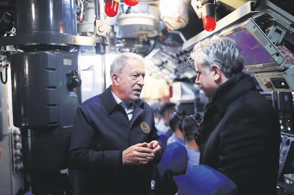 milli-savunma-bakani-akar-tcg-preveze-denizaltisinda-onemli-aciklamalarda-bulundu-artik-uc-kita-etki-alanimiz-1648000629002.jpg Milli Savunma Bakanı Hulusi Akar TCG Preveze denizaltısında AKYA'nın atışını gerçekleştirip açıklamalarda bulundu-2