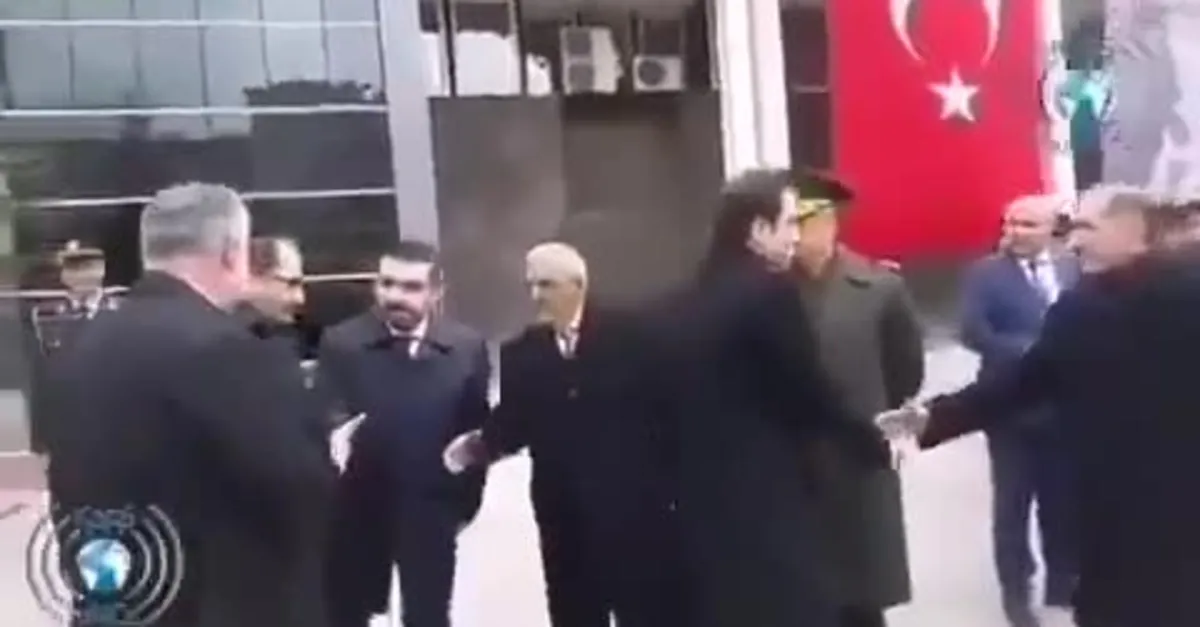 HDP'li Başkan  Ayhan Bilgen'e soğuk duş!