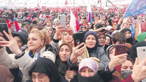 baskan-recep-tayyip-erdogan-biz-bu-meydanda-herkesle-kapismaya-variz-1671925544608.jpeg Başkan Recep Tayyip Erdoğan: Biz bu meydanda herkesle kapışmaya varız-4