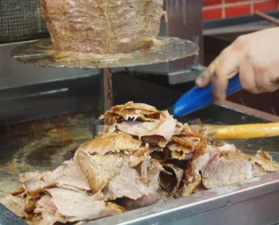 Gıda teröristlerinin hileleri isyan ettirdi! Dönerde çamaşır suyu!