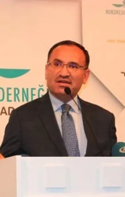 Bozdağ: FETÖ'den tutuklu 50 bin 402 kişi var