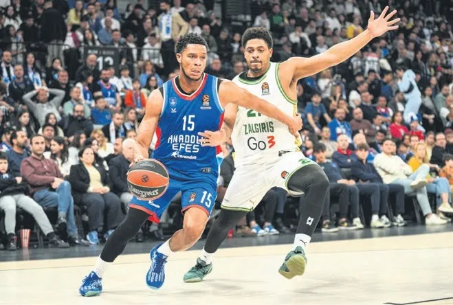 Anadolu Efes Play-off’ta