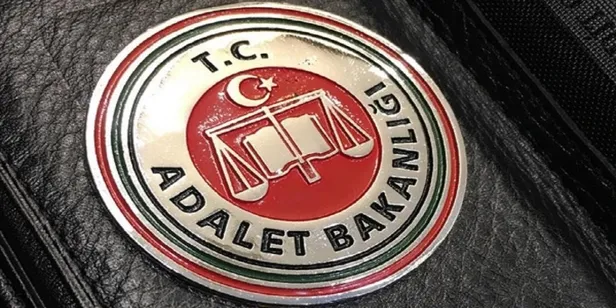 adalet-bakanligi-cozumleyici-ve-muhendis-alacak-26-sozlesmeli-bilisim-personeli-alimi-ne-zaman-basvuru-sartlari-neler-1631015765840.jpg 26 sözleşmeli Bilişim personeli alımı ne zaman, başvuru şartları neler? Adalet Bakanlığı çözümleyici ve mühendis alacak!-3