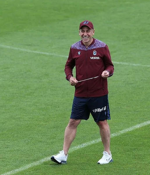 trabzonspor-teknik-direktoru-abdullah-avci-yeni-sezon-oncesi-onemli-aciklamalara-imza-atti-1657578366068.jpeg