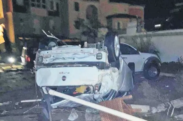 Çeşme’yi hortum vurdu: 16 kişi yaralandı