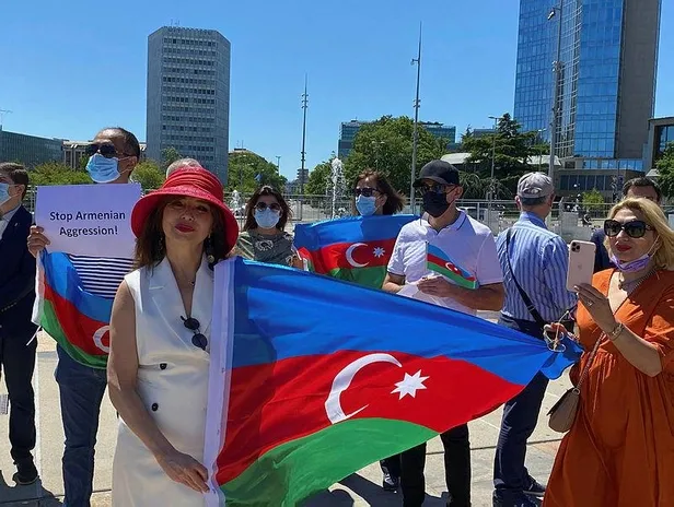 İsviçre'deki Türkler tepkili! BM Cenevre Ofisi önünde Ermenistan'ın saldırıları protesto edildi-6