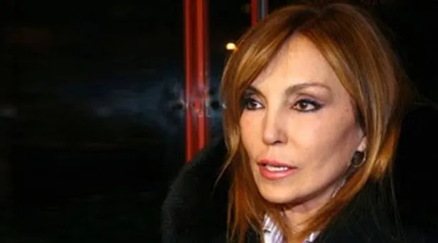 Türk polisini karalamaya çalışan Ruhat Mengi rezil oldu-2