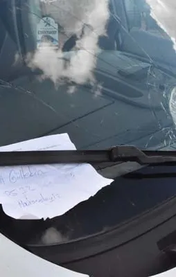Konya'da kaza sonrası aracının camına öyle bir not bıraktı ki...