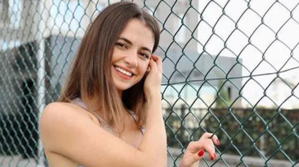 Survivor Aleyna Çalışkan kimdir? Survivor Gönüllüler takımı yarışmacısı Aleyna kaç yaşında, nereli, mesleği ne?-3