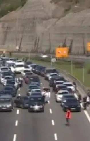 SON DAKİKA: Tam kapanma öncesi Bolu Dağı ulaşıma kapatıldı