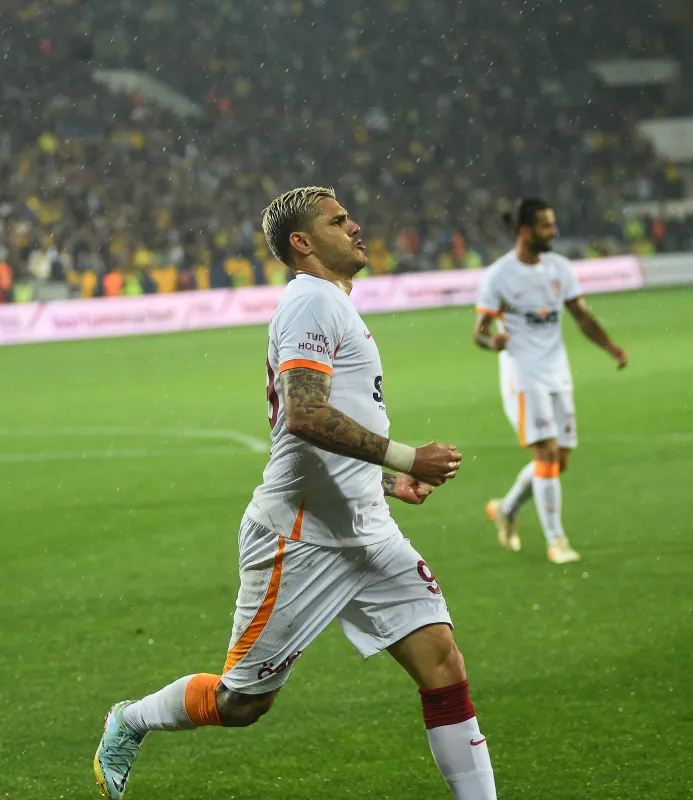 Wanda Nara Galatasaray'a haber yolladı! Icardi... - 15