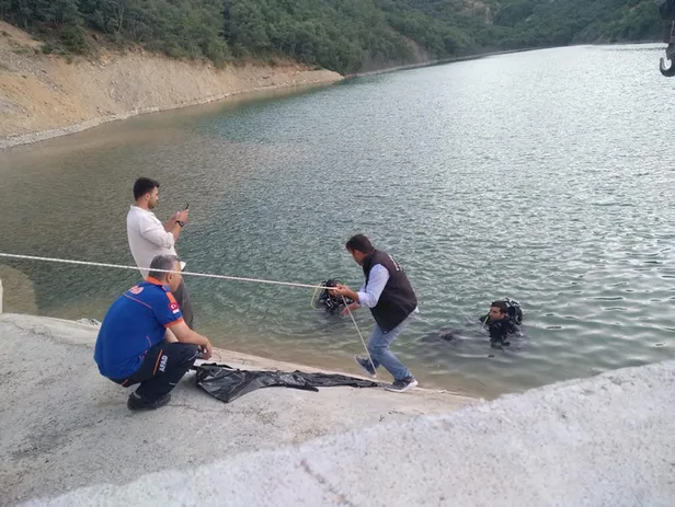 Afyonkarahisar'da gölete düşen genç boğuldu-3