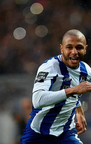 Fenerbahçe’nin gözdesine Aslan pençesi! Yacine Brahimi için Galatasaray yönetimi de atağa kalktı