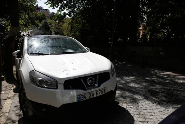 15-temmuz-sehitler-koprusunde-gorunmeyen-tehlike-ortakoy-viyadugunden-parcalar-dusuyor-1632812233162.jpg 15 Temmuz Şehitler Köprüsü'nde görünmeyen tehlike! Ortaköy Viyadüğü'nden parçalar düşüyor-2