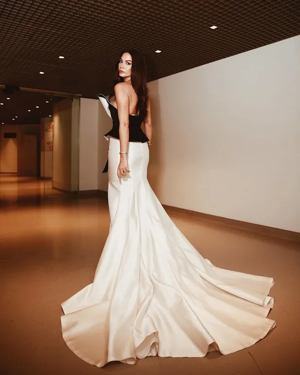 Demet Özdemir Melis Sezen'in yerin dibine soktu çıkardı! O bakışlar her şeyin kanıtı gibi! Sadakatsiz'in Derin'i...-6