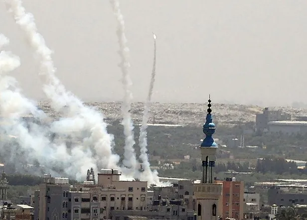 israil-ve-filistin-ateskes-icin-anlasti-ateskes-yerel-saatle-2200da-baslayacak-1684003056686.jpeg İsrail ve Filistin ateşkes için anlaştı! Ateşkes yerel saatle 22.00'da başlayacak-2