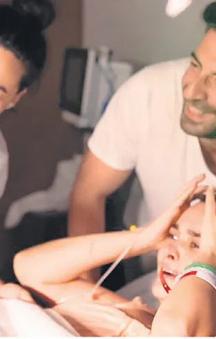 Hande Soral'ın doğum süreci ortaya çıktı! 16 saatlik zorlu süreçte bebeğinin boyunana dolanan kordonu...