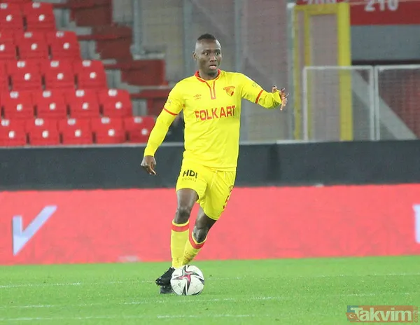 ÖZEL HABER - Galatasaray'da 6 numara transferi için sıcak saatler! Akpa Akpro ve Obinna gündemde - 5