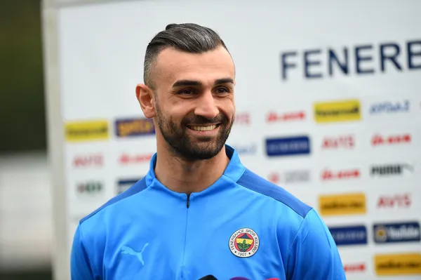 fenerbahce-ve-milli-takimin-yildizi-serdar-dursuna-surpriz-talip-cikti-bundesligaya-cagiriyorlar-1655282878896.jpg Fenerbahçe ve milli takımın yıldızı Serdar Dursun'a sürpriz talip çıktı! Bundesliga'ya çağırıyorlar...-6