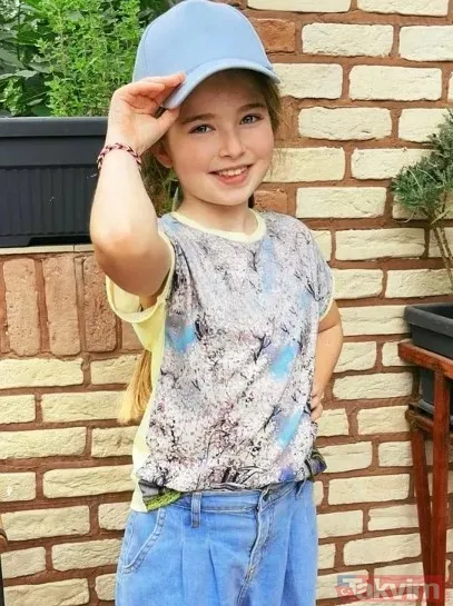 Çocuktan Al Haberi'nin Kutu Bebek'i Ebrar Demirbilek son haliyle parmak ısırttı! “Koca kız olmuş” Ebru Şahin’in minik kardeşi... - 29