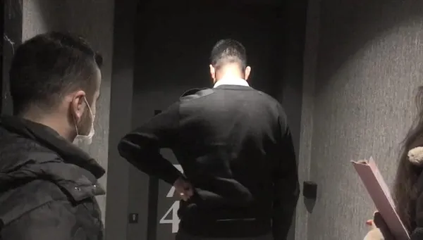 bursa-ve-istanbulda-fuhusa-karsi-vip-1-operasyonu-dikkat-ceken-ifade-sakin-olun-turk-polisiyiz-1638251872786.jpg Bursa ve İstanbul'da fuhuşa karşı 'VİP 1 Operasyonu'! Dikkat çeken ifade: Sakin olun Türk polisiyiz-9