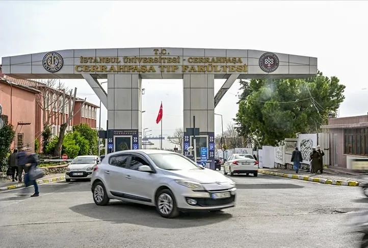 İSTANBUL ÜNİVERSİTESİ