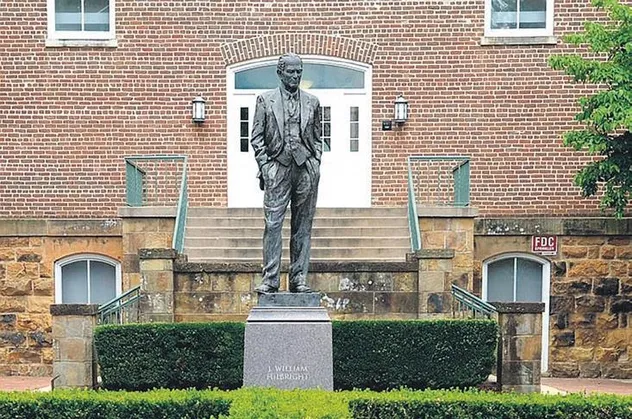 Başvuru yok seçim var! Rhodes Bursu nedir? William Fulbright...