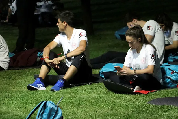 TBMM'de 'demokrasi nöbeti' başladı! 81 ilden geldiler-3