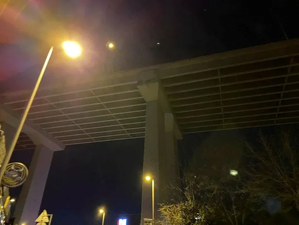 besiktasta-bir-lise-ogrencisi-viyadukten-atladi-1649194838623.jpeg Beşiktaş'ta bir lise öğrencisi viyadükten atladı! "Peşimdeler beni bulacaklar"-1