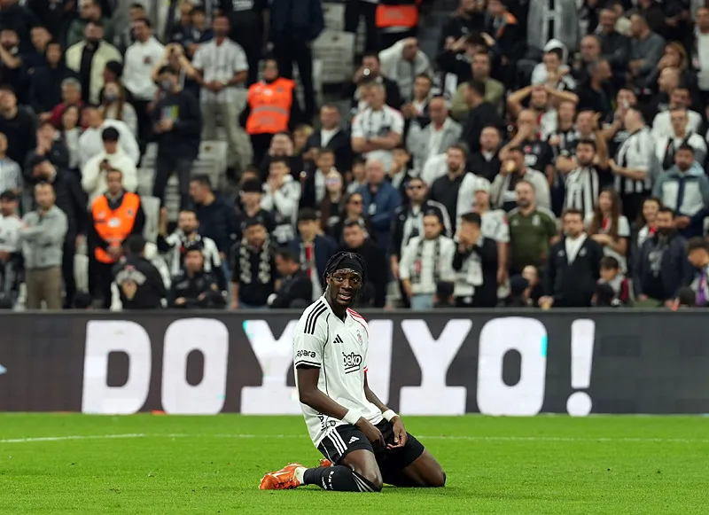 Sergen Yalçın'dan sürpriz! Beşiktaş'ın ilk 11'i netlşeşti - 10