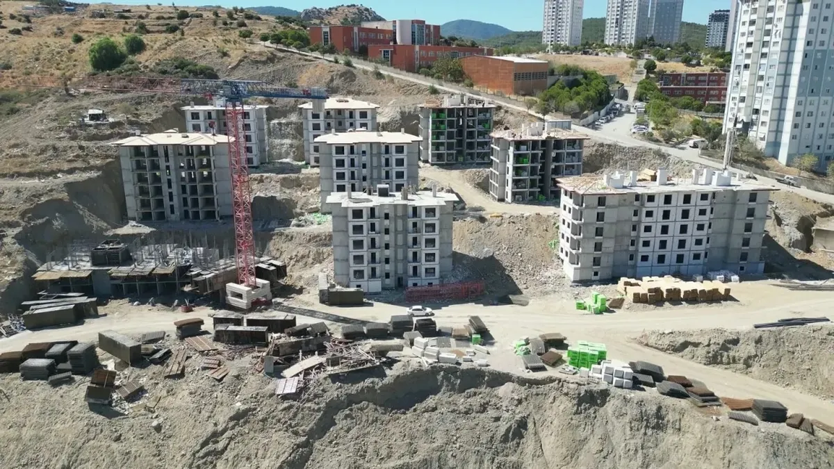 Bilal Saygılı: Karabağlar'da 786 konutluk TOKİ inşaatı